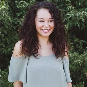 Meet your Posher, April